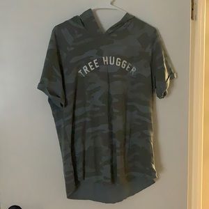 Women’s camp shirt with hood